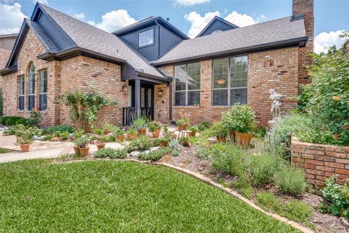 1112 Southmont Dr, Denton, TX, 76205-8343 | Card Image