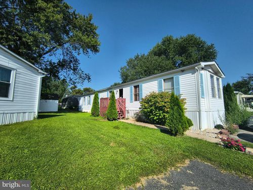 11 Creekside Dr, WEST GROVE, PA, 19390-9100 | Card Image