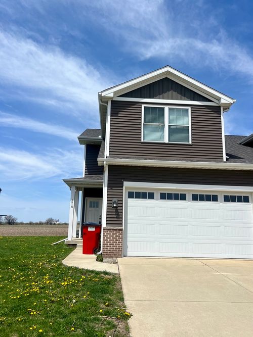 1516 Stonebluff Ct, Champaign, IL, 61822-2409 | Card Image