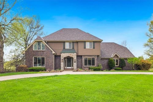 5601 W 181st St, Stilwell, KS, 66085-8734 | Card Image