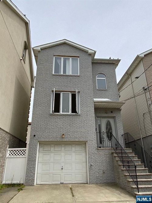 309 N 3rd St, East Newark, NJ, 07029-3193 | Card Image
