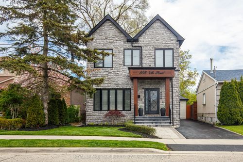 888 Fourth St, Mississauga, ON, L5E1J6 | Card Image