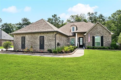 327 Saw Grass Loop, Covington, LA, 70435-7007 | Card Image