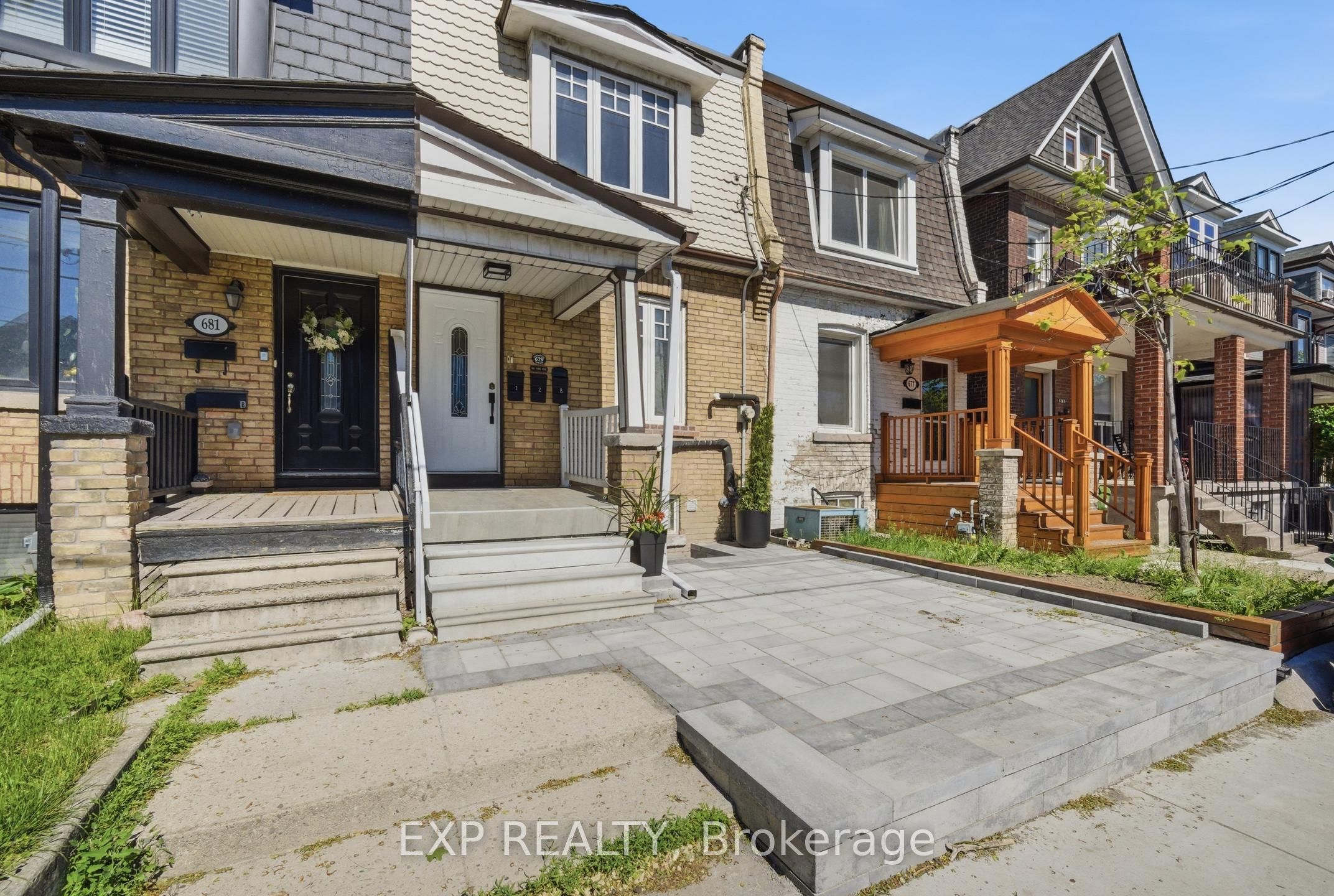 Residential in Toronto C01 2