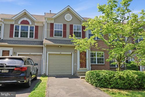 64 Quince Cir, NEWTOWN, PA, 18940-9290 | Card Image