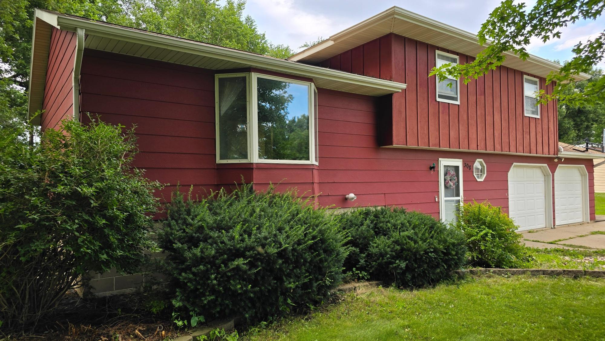 8th St, Fulda, MN 56131