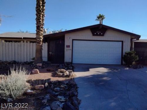 2835 Natalie Ave, Las Vegas, NV, 89121-2121 | Card Image