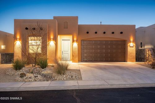 8008 Willow Bloom Cir, Las Cruces, NM, 88007-8815 | Card Image