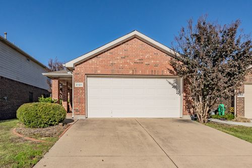 2121 Ingrid Ln, Fort Worth, TX, 76131-1610 | Card Image