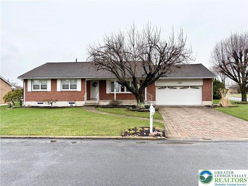 3858 Rosewood Ln, Whitehall, PA, 18052-3334 | Card Image