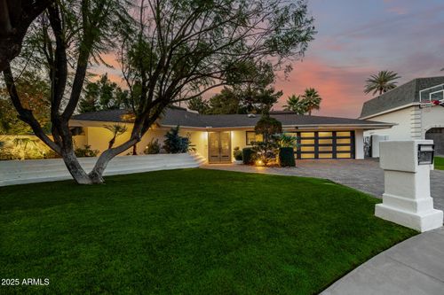 26 W Morten Ave, Phoenix, AZ, 85021-7246 | Card Image