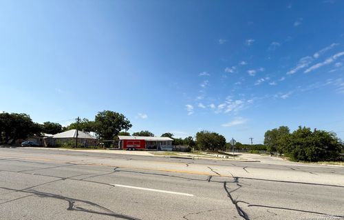 9702 State Highway 16 S, Pipe Creek, TX, 78063-5363 | Card Image