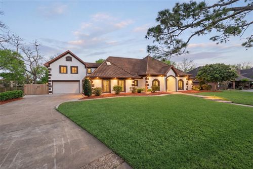1205 Tall Pines Dr, Friendswood, TX, 77546-4623 | Card Image