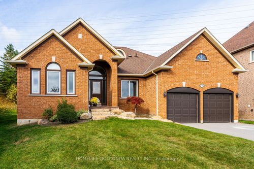 1715 Maple Hill Crt, Pickering, ON, L1X2T4 | Card Image