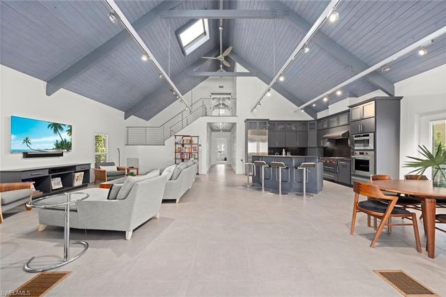 16886 Captiva Dr, House other with 5 bedrooms, 5 bathrooms and 4 parking in CAPTIVA FL | Image 9