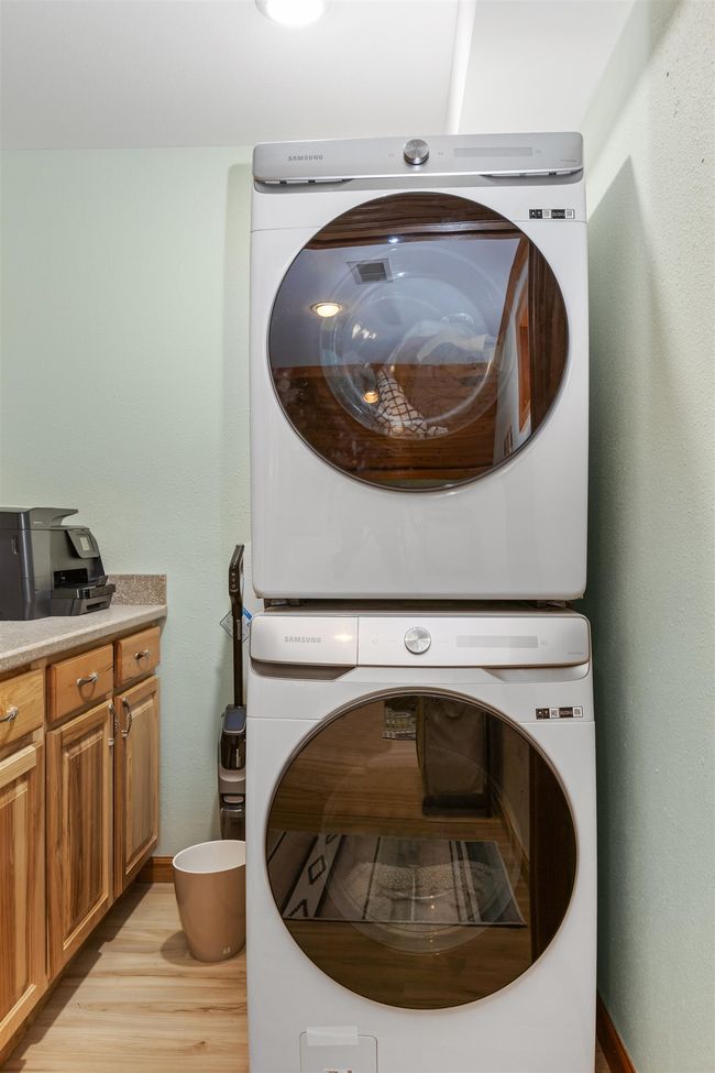 1207 - 2015-7 Czech Court, Condo with 3 bedrooms, 2 bathrooms and null parking in STRONGS PRAIRIE WI | Image 15