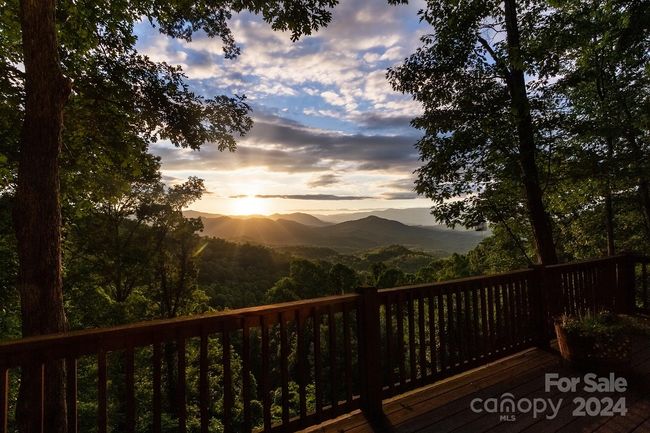 639 Deer Ridge Rd, House other with 2 bedrooms, 3 bathrooms and null parking in Bryson City NC | Image 37