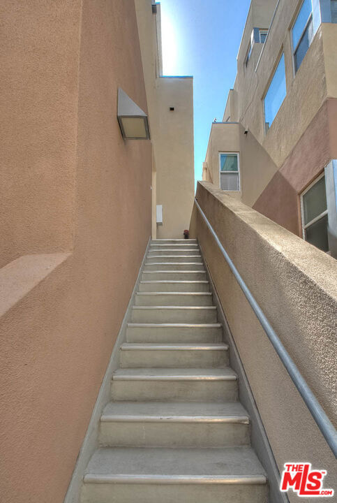 Residential in Long Beach 3