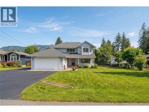 514 Forest Park St, Sicamous, BC, V0E2V1 | Card Image