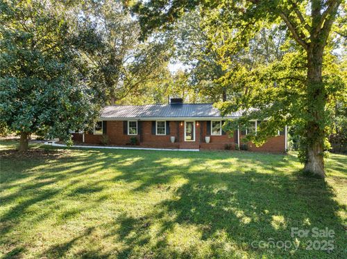 2344 29th Avenue Dr Ne, Hickory, NC, 28601-9191 | Card Image