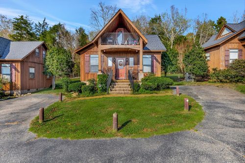 29 Bradley Ln, Bath Springs, TN, 38311-4351 | Card Image