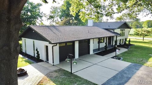 5573 State Route 160, Highland, IL, 62249 | Card Image