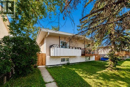 5608 Pensacola Cres Se, Calgary, AB, T2A2G6 | Card Image