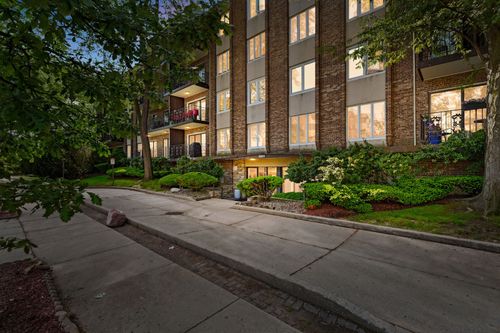 404-5501 Lincoln Ave, Morton Grove, IL, 60053-3427 | Card Image