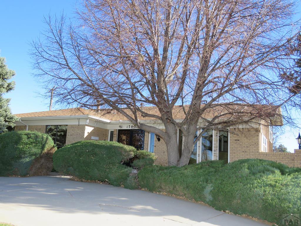 Lynda Ln, Pueblo, CO 81008