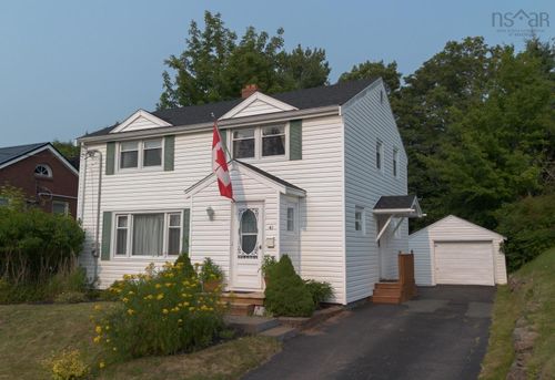 41 Archibald St, Truro, NS, B2N4R5 | Card Image