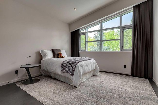 25 Posthill Drive Sw, House other with 4 bedrooms, 4 bathrooms and 8 parking in Calgary AB | Image 31