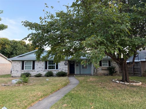 902 Milky Way, Garland, TX, 75040-5282 | Card Image