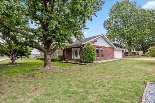 21660 Seminole Ct, Siloam Springs, AR, 72761-9642 | Card Image