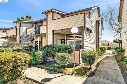 583 Majestic Way, San Leandro, CA, 94578-4179 | Card Image