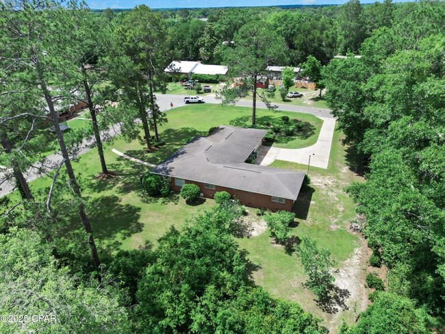 5370 Cherry St, House other with 2 bedrooms, 3 bathrooms and null parking in Graceville FL | Image 15