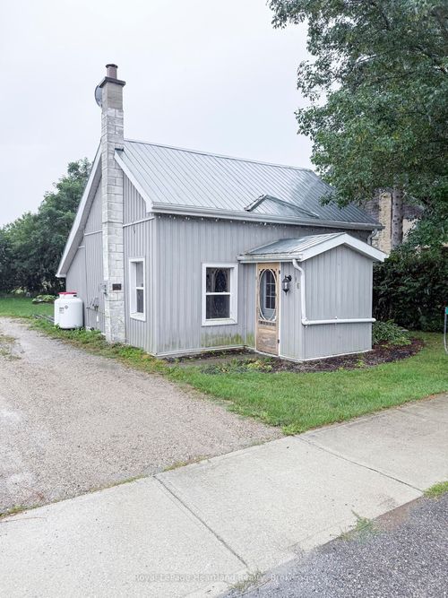 16 Whitechurch St, Wingham, ON, N0G2W0 | Card Image