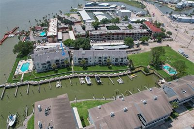 306 - 306 Yacht Club, Home with 2 bedrooms, 2 bathrooms and null parking in Seabrook TX | Image 2