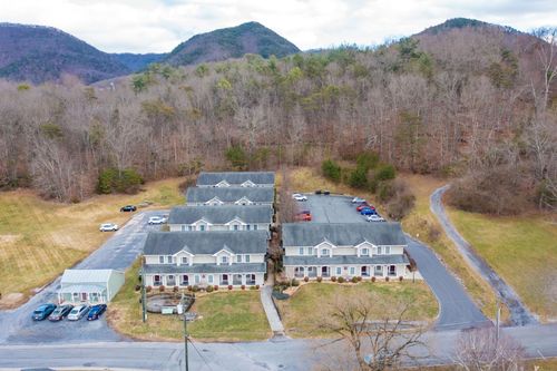 2754 Maple Ave, BUENA VISTA, VA, 24416-1400 | Card Image