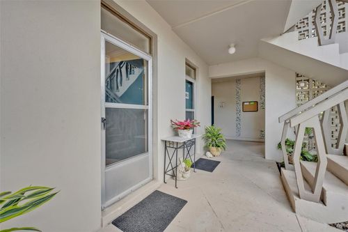 apt-j1-700 Melrose Ave, WINTER PARK, FL, 32789-5612 | Card Image