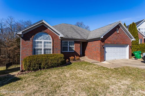 7004 Top Walnut Ct, Louisville, KY, 40229-3414 | Card Image