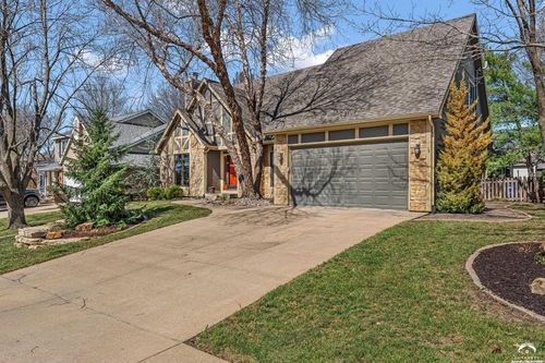 908 Easy St, Lawrence, KS, 66049-4706 | Card Image