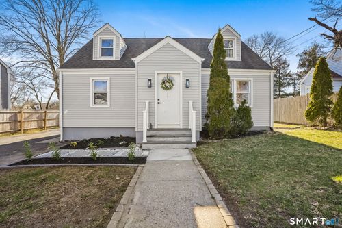 1335 Black Rock Tpke, Fairfield, CT, 06825-4111 | Card Image