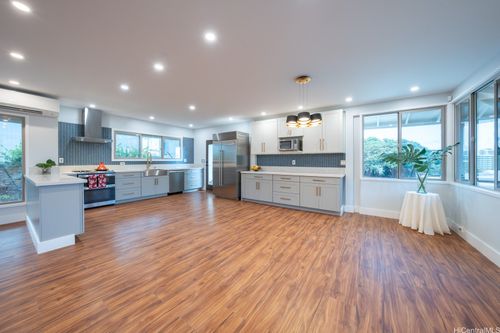 1207 Lilo Pl, Honolulu, HI, 96822-2537 | Card Image