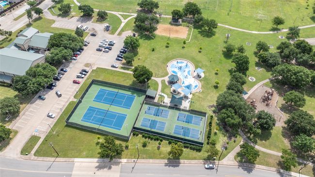 6910 Flintcove Dr, House other with 4 bedrooms, 3 bathrooms and null parking in Dallas TX | Image 39