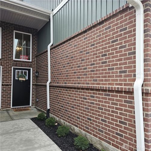 2024 Cedar Lake Dr, Huber Heights, OH, 45424-1588 | Card Image