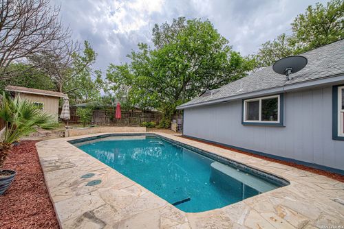 7704 Rohrdanz, Live Oak, TX, 78233-2639 | Card Image