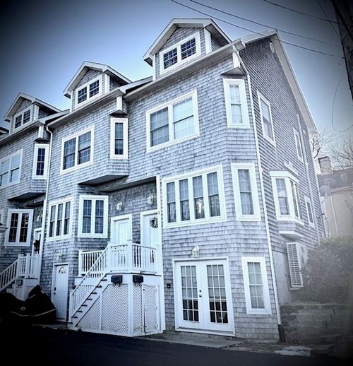 unit-2-17 Bradford St, Plymouth, MA, 02360-8316 | Card Image