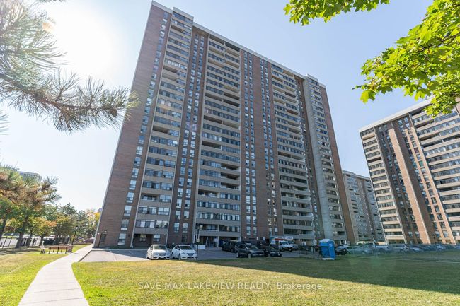 104 - 18 Knightsbridge Rd, Condo with 3 bedrooms, 2 bathrooms and null parking in Brampton ON | Image 40