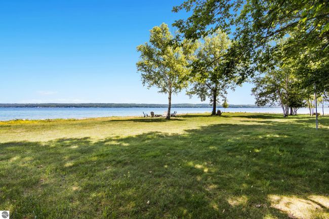3485 N West Torch Lake Dr, House other with 5 bedrooms, 4 bathrooms and null parking in Kewadin MI | Image 14