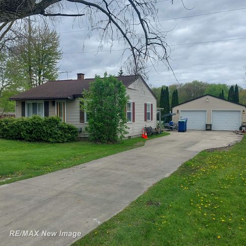 256 Victor Dr, Saginaw, MI, 48609-5125 | Card Image